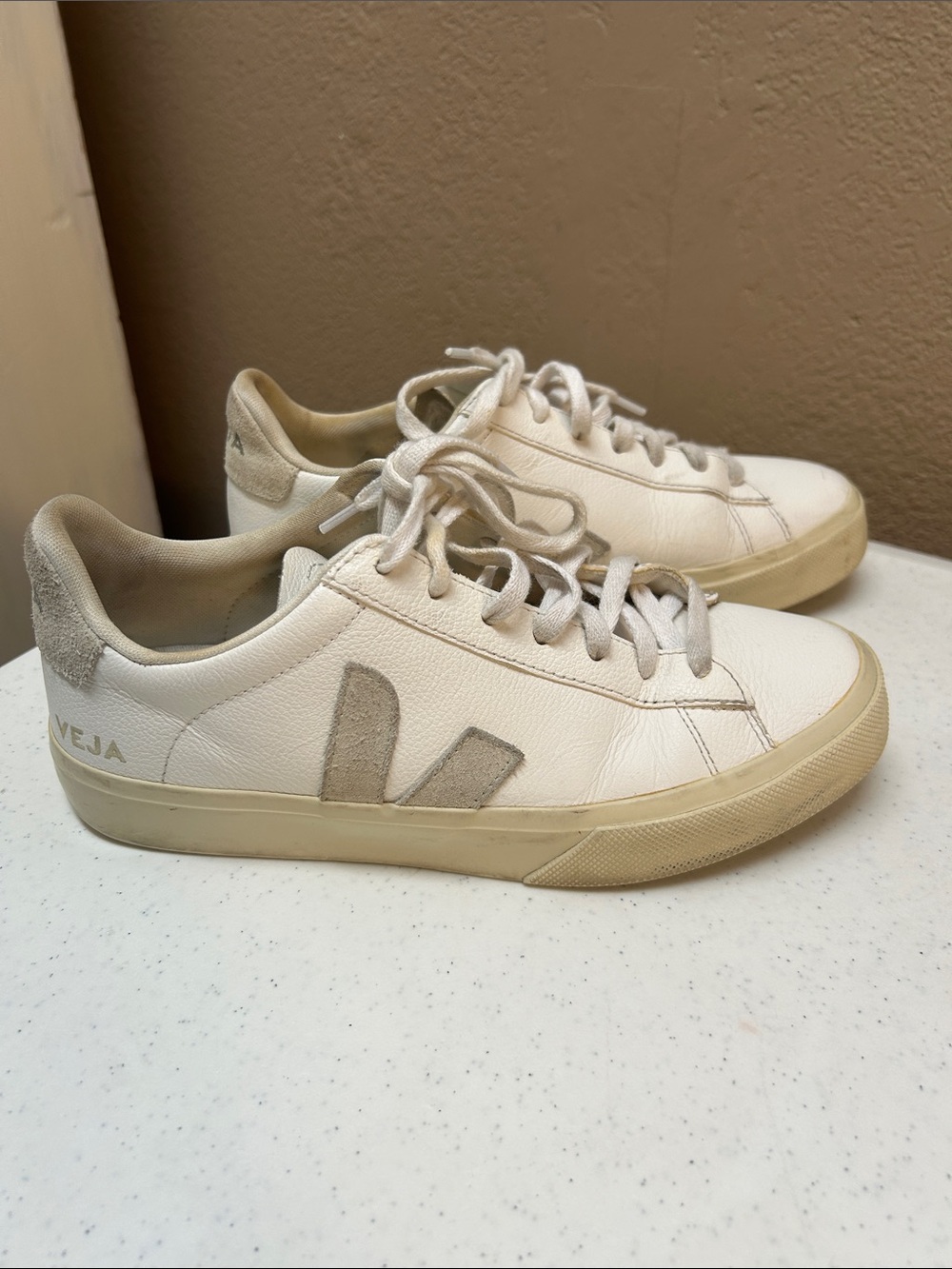 VEJA Women's White Leather Low-Top Sneakers